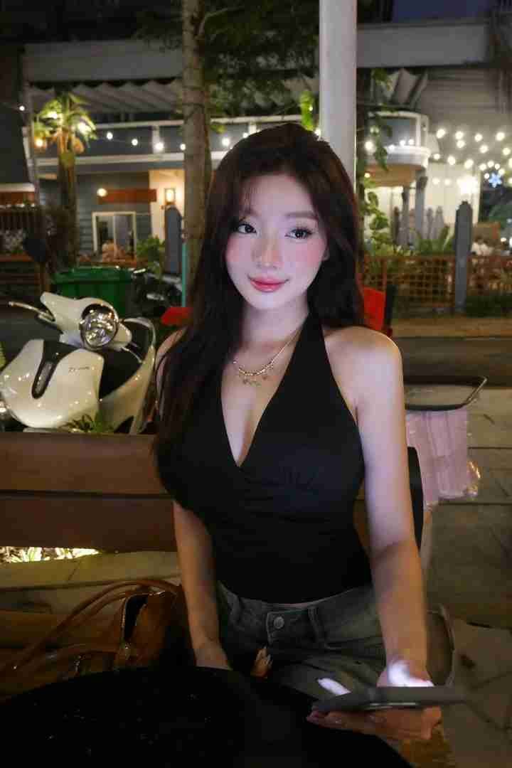 Ella: Exotic 24yo Vietnamese KL Escort | C Cup Seduction, Incall/Outcall Bliss